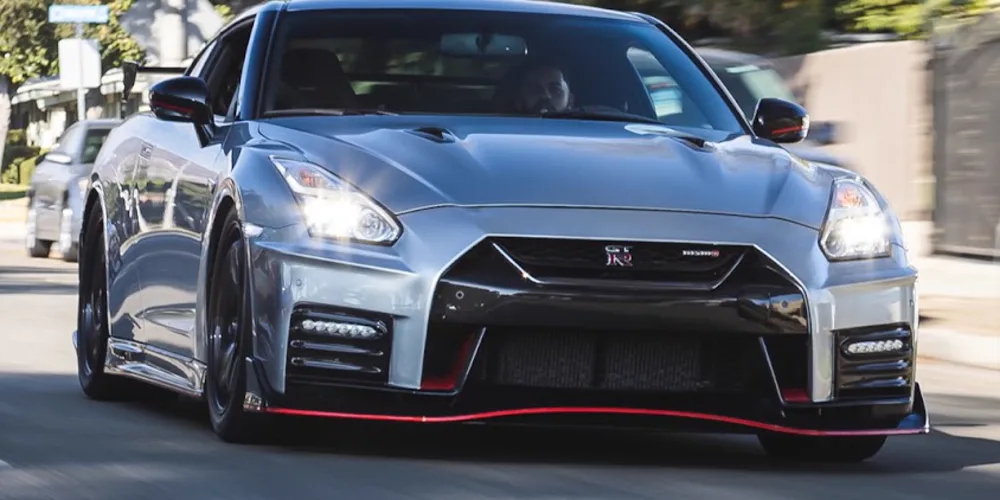 Silver Nismo GT-R